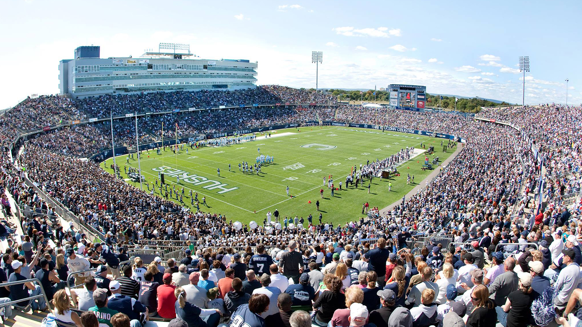 Pratt & Whitney Stadium at Rentschler Field